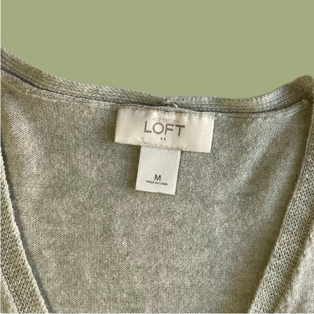 LOFT by Ann Taylor Women’s M knit pullover Celery green v-neck - Picture 5 of 10